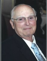 Richard E Mack